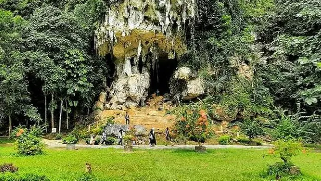 6 Fakta Menarik tentang Tanah Bumbu yang Baju Adatnya Dipakai Jokowi di Hari Kelahiran Pancasila