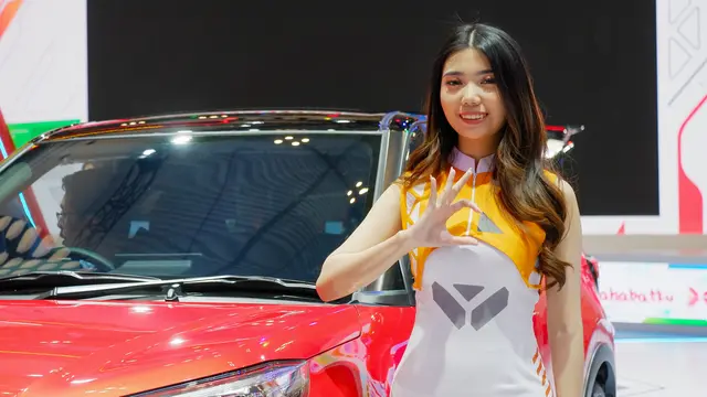 Kumpulan Potret SPG Cantik yang Mewarnai GIIAS 2023 (Amal/Liputan6.com)