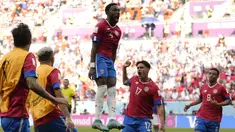 Bek Kosta Rika, Keysher Fuller berselebrasi usai mencetak gol ke gawang Jepang selama pertandingan grup E Piala Dunia 2022 Qatar di Stadion Ahmad Bin Ali di Al Rayyan, Qatar, Minggu, 27 November 2022. Kosta Rika menang tipis atas Jepang dengan skor 1-0. (AP Photo/Francisco Seco)