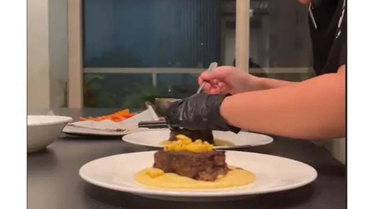 Jadi Chef Pribadi, Ini 6 Potret Arre Prianto Siapkan Hidangan Keluarga Nikita Willy