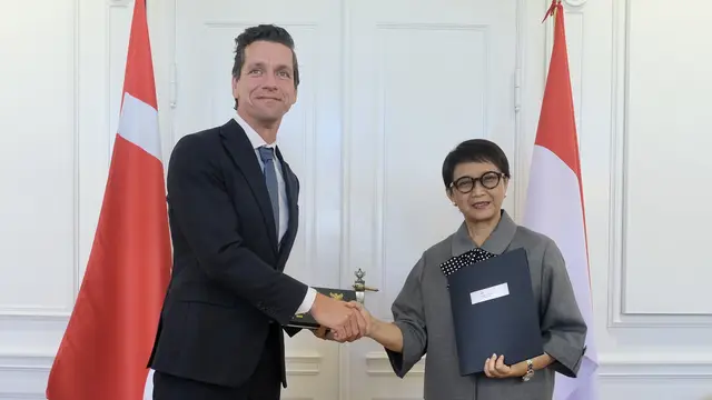 Menlu RI Retno Marsudi dan Menteri Imigrasi dan  Integrasi Denmark Kaare Dybvad di Kopenhagen, Denmark. (Dok: Kemlu RI)