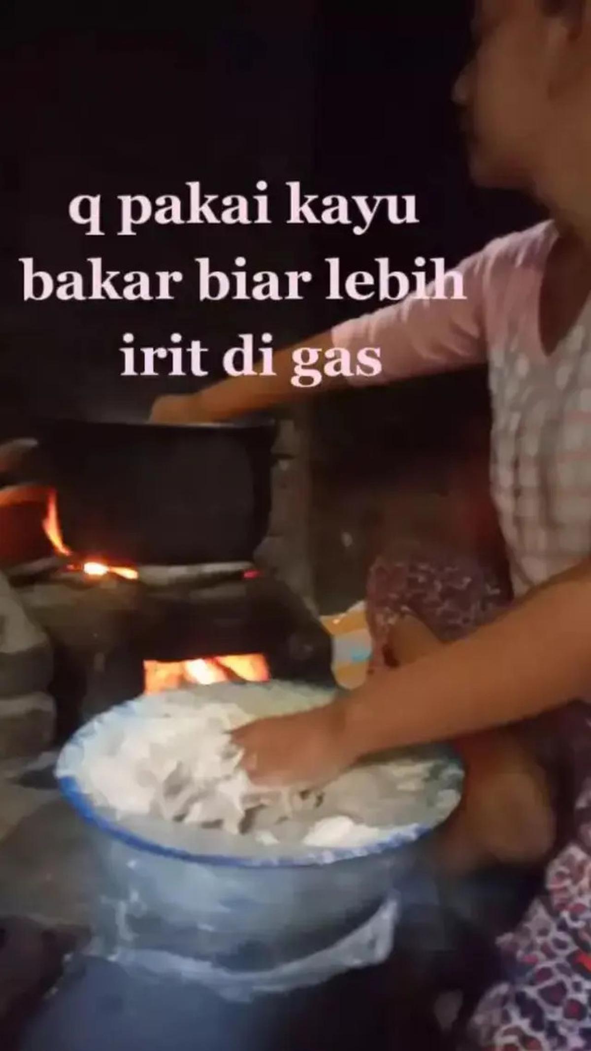 Cara Mencetak Bakso Lebih Cepat dan Bulat Sempurna Tanpa Sendok