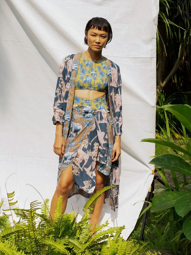 Kolaborasi dari Ghea Resort by Amanda Janna bersama Cover Me Not by Kelly Tandiono Ciptakan Swimwear dengan Desain Gajah Borneo