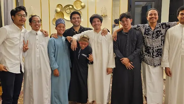 6 Potret Atta dan Thariq Buka Bareng Keluarga Besar, 4 Tahun Tak Bersama Gen Halilintar