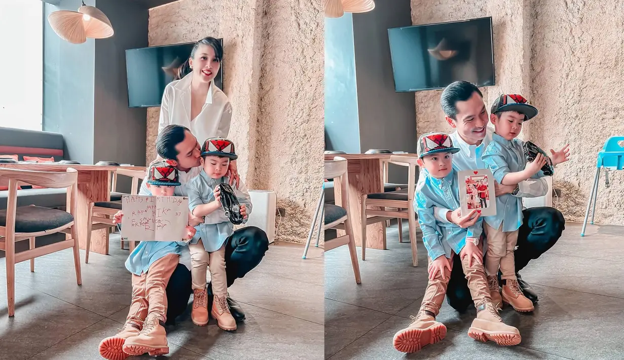Selain Sandra Dewi, buah hatinya Mikhael Moeis dan Rafael Moeis pun memiliki kejutan untuk papanya tersebut. Memberikan tulisan selamat ulang tahun yang ditulis sendiri dengan spidol warna merah, Harvey pun terlihat memeluk kedua buah hatinya bersama Sandra Dewi. (Liputan6.com/IG/@sandradewi88)