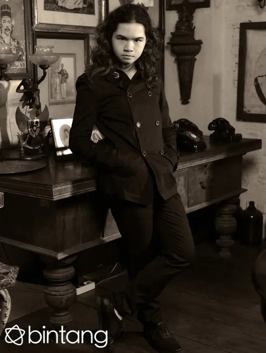 Dengan gaya penampilannya yang nyentrik, Dul dikenal paling idealis soal visi bermusik. Jika dulu Lucky Laki bentukan sang ayah, Ahmad Bersaudara benar-benar cerminan ide dan kemauan dari El dan Dul. (Galih W. Satria/Bintang.com)