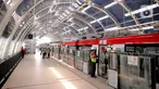 Suasan stasiun LRT TMII, Jakarta, Rabu (11/11/2020). Tes dilakukan mulai dari uji kelayakan hingga kebisingan. Ditargetkan LRT Jabodebek beroperasi pertengahan 2022. (Liputan6.com/Faizal Fanani)