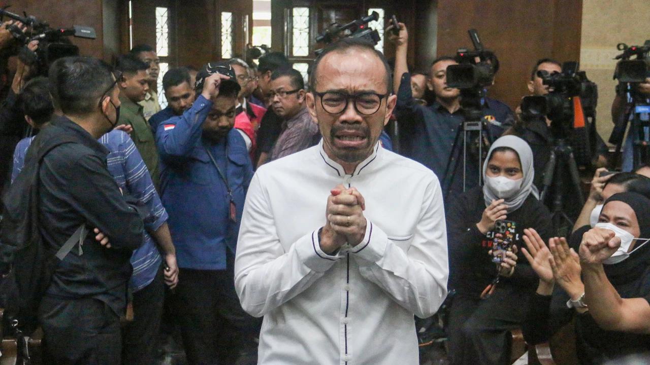 FOTO: Eks Dirut PT Pertamina Patra Niaga Divonis 9 Tahun Penjara dalam Kasus Korupsi Minyak Mentah PT Pertamina