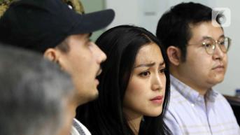 Jessica Iskandar Tinggalkan Anak-Anak Demi Datang ke Pengadilan, Tanyakan Keberadaan Steven