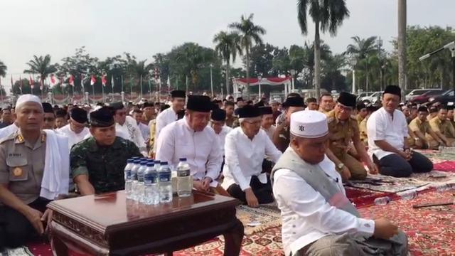 Warga Sumsel Salat Meminta Hujan di Tengah Ancaman Karhutla