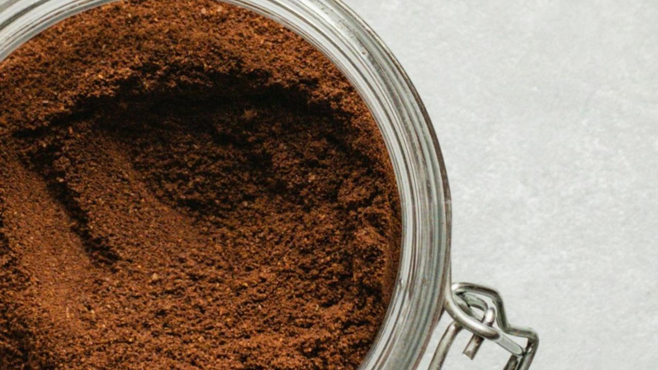 <b>Mengatasi Uban dengan Bubuk Kopi</b>