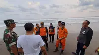 Seorang warga hilang tenggelam terseret ombak di Pantai Mliwis, Kebumen. (Foto: Liputan6.com/Basarnas Cilacap)