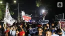 Suasana sekitar Gedung KPU RI menjadi riuh. (Liputan6.com/Angga Yuniar)