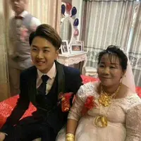 Seorang wanita berusia 38 tahun membuat publik geger setelah menikahi berondong berusia 23 tahun. (Sumber Foto: NextShark)