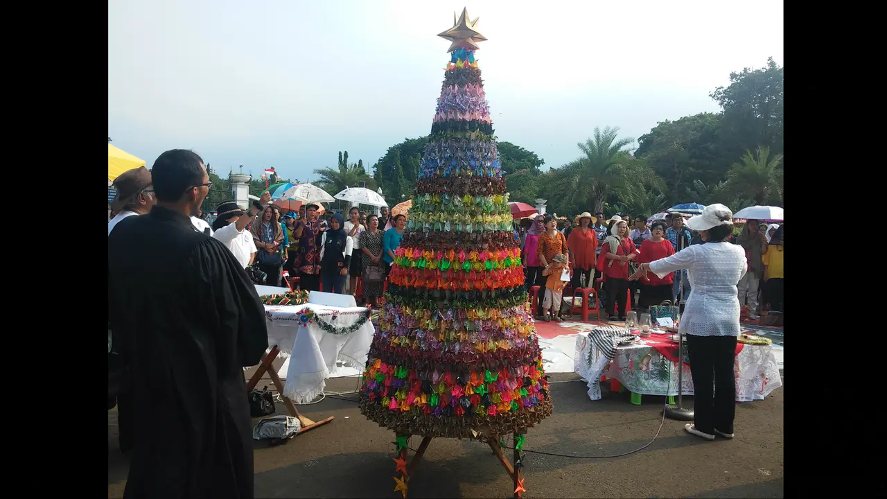 Harapan Jemaat GKI Yasmin ke Jokowi dalam Pohon Natal Origami