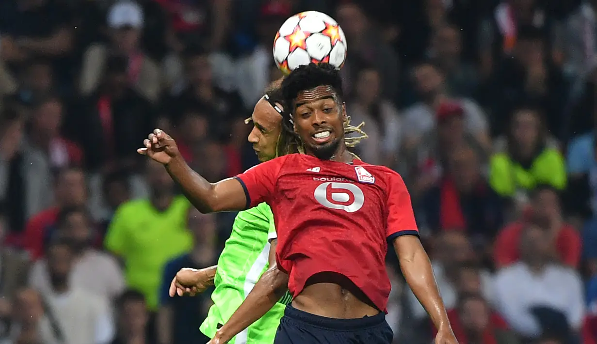 Angel Gomes. Gelandang serang berusia 21 tahun ini sedang menjalani musim keduanya bersama Lille musim ini setelah sempat dipinjamkan ke Boavista. Ia didatangkan dari Manchester United pada 2020/2021. Bersama Lille musim ini ia telah tampil dalam 8 laga di semua kompetisi. (AFP/Denis Charlet)