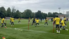 Pemain Timnas Ghana berlatih di Bryant University, Rhode Island, Amerika Serikat, Senin (22/6/2026). Skuad The Black Stars mematangkan persiapan jelang menghadapi Timnas Inggris pada laga lanjutan Grup L Piala Dunia 2026. (KLY Sports/Hery Kurniawan/Adv/Powerade)