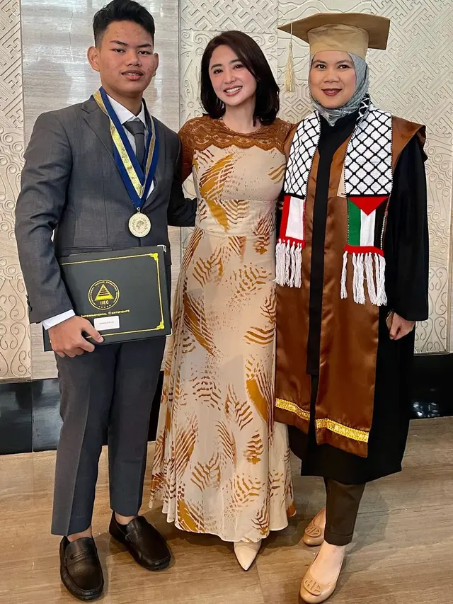 Dewi Perssik