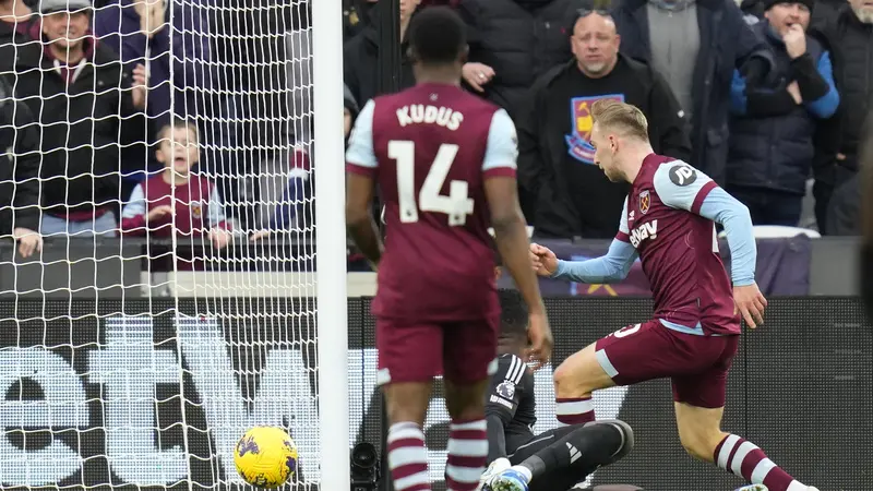 Duel sengit Liga Inggris West Ham vs MU