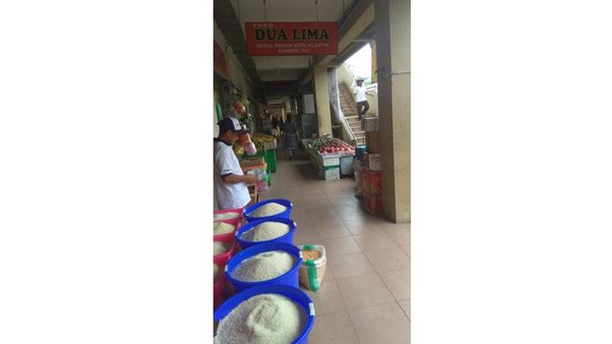 Efek Virus Corona, Ini 6 Potret Pasar Tradisional Sepi Pengunjung (sumber: Twitter.com/alle_santo)