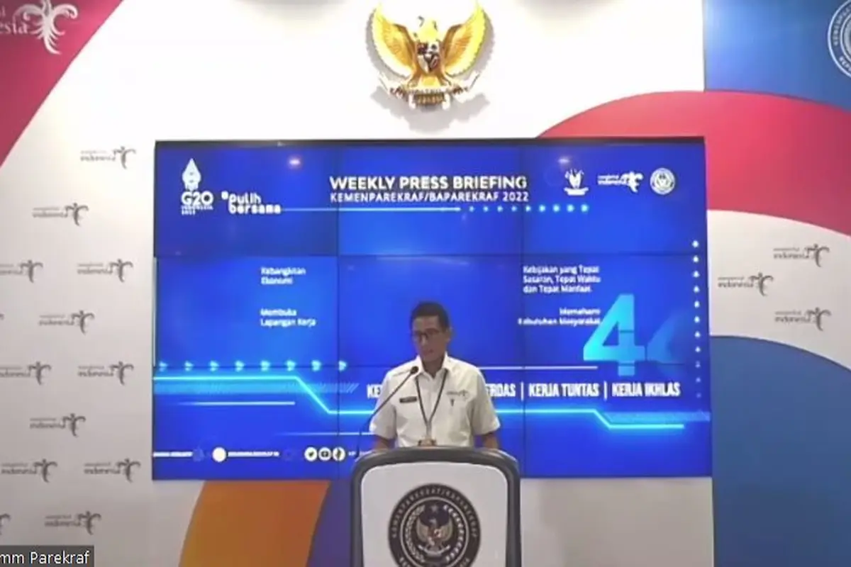 Menparekraf Sandiaga Uno di Weekly Press Briefing