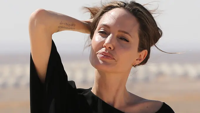 [Bintang] Angelina Jolie