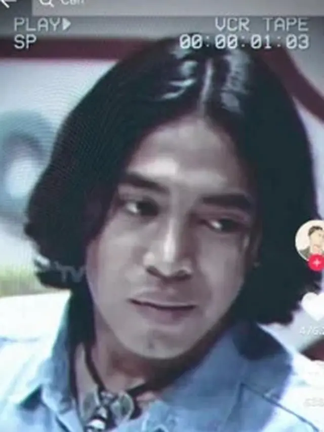 6 Potret Lawas Komedian Komeng, Disebut Mirip Ariel NOAH