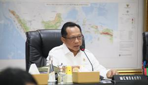 Mendagri di acara Sosialisasi Piloting Digitalisasi Bantuan Sosial di Tingkat Nasional yang berlangsung secara hybrid dari Kantor Pusat Kementerian Dalam Negeri (Kemendagri). (Foto: Humas Kemendagri)