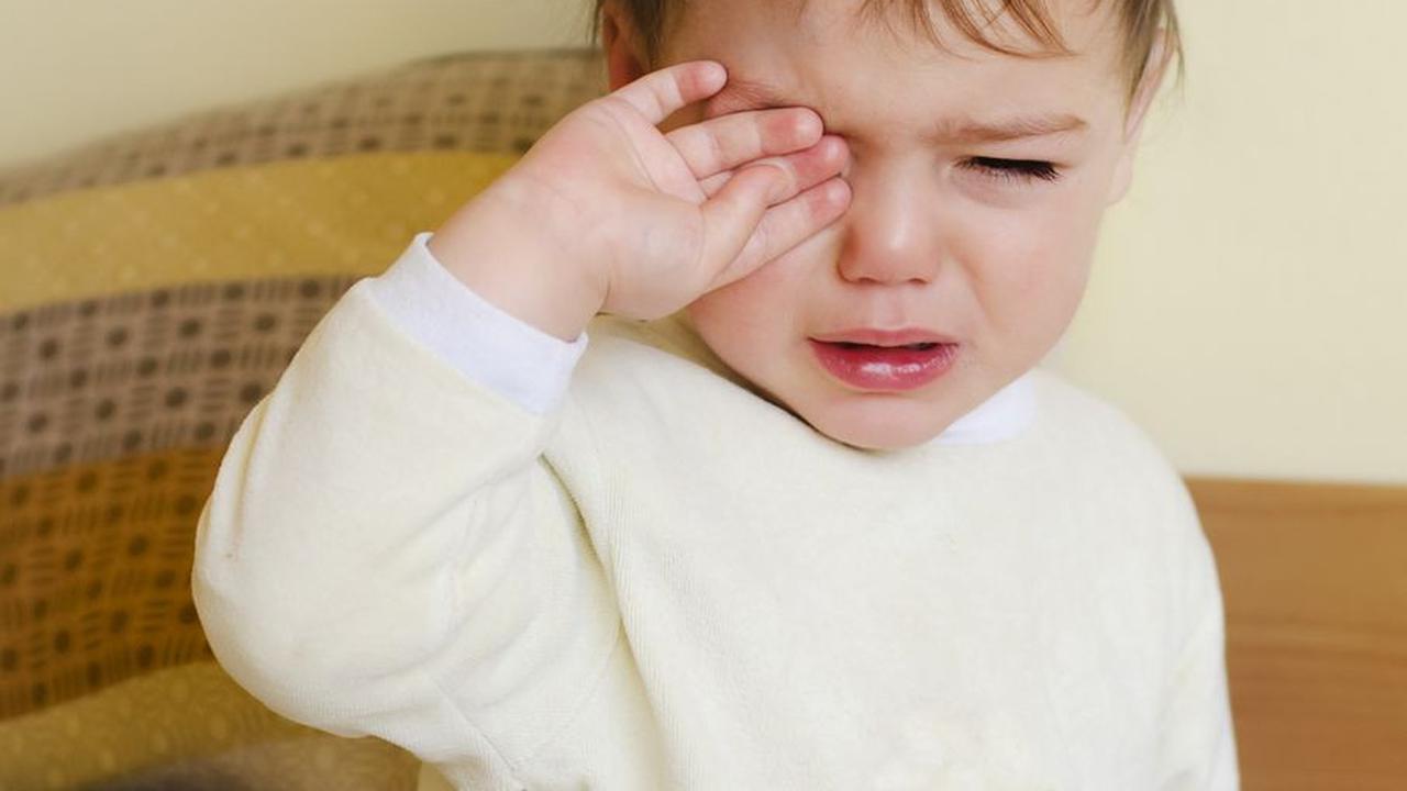 Apakah anak anda sering gelisah dan menangis saat tidur? Barangkali hal tersebut sering diwajarkan bagi banyak orang tua. Ternyata hal tersebut bisa jadi masalah serius bila tidak dikenali penyebabnya. <br>