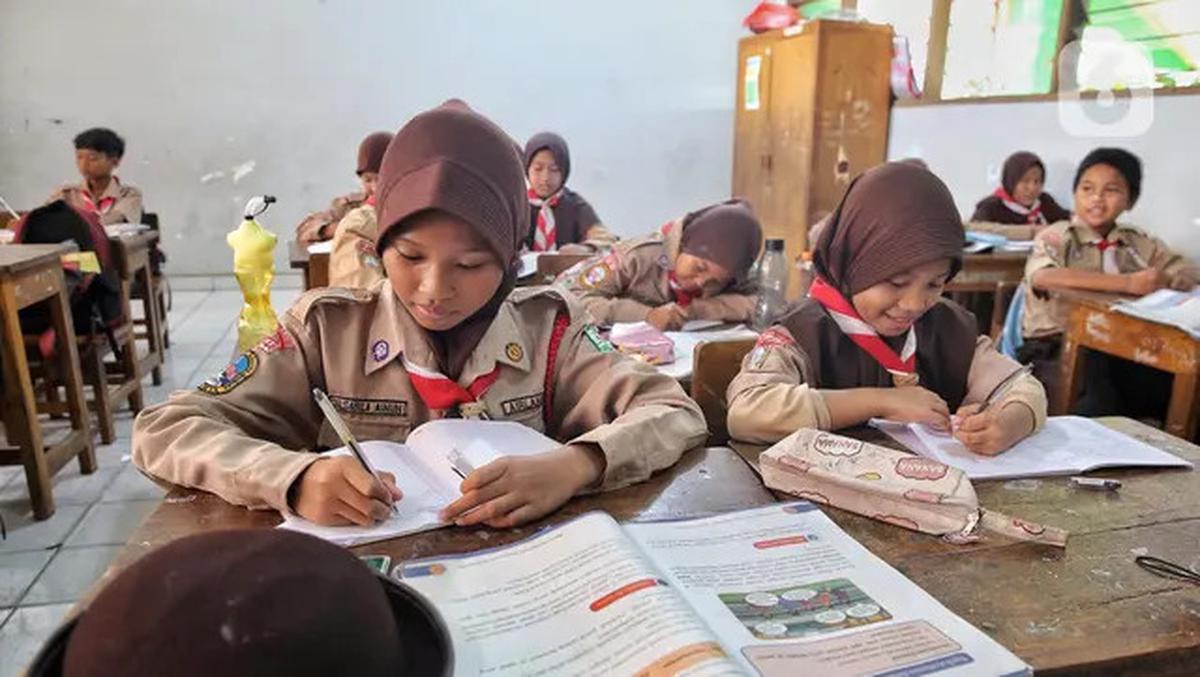 Mahkamah Konstitusi Kabulkan Uji Materi UU Sisdiknas, Pendidikan Dasar 9 Tahun Gratis
