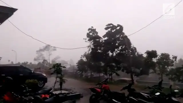 Kabupaten Bandung Barat menetapkan siaga banjir dan longsor karena curah hujan yang terus tinggi.
