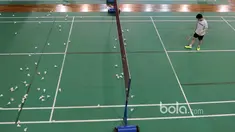 Kevin Sanjaya tengah berlatih serius mempersiapkan diri guna mengikuti Kejuaraan All England 2017 di Cipayung, Jakarta Timur, Kamis (2/3/2017). (Bola.com/Nicklas Hanoatubun)
