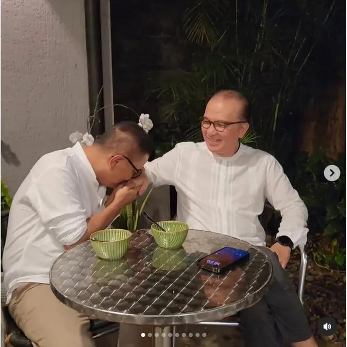 6 Potret Buka Puasa Keluarga Helmy Yahya dan Tantowi Yahya, Penuh Kehangatan
