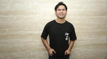 Cakra Khan Belum Pede Bawakan Lagu Ciptaan Sendiri News Entertainment Fimela Com