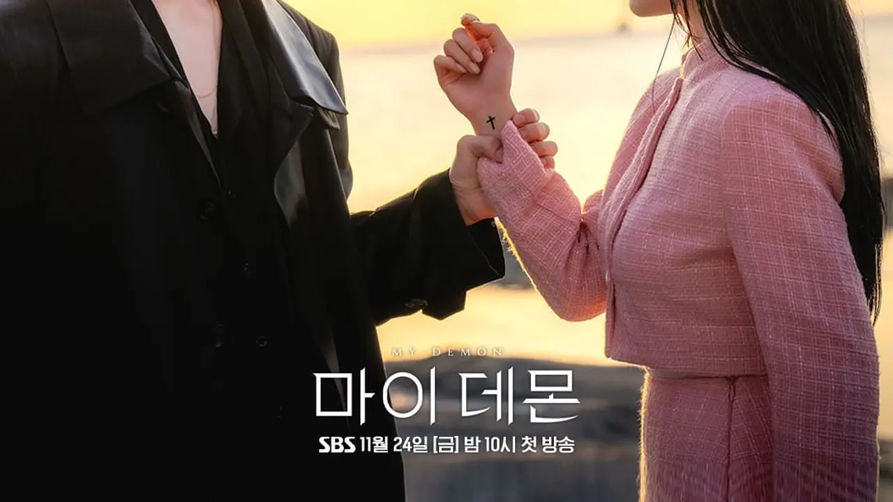 Song Kang dan Kim Yoo Jung dalam drakor My Demon