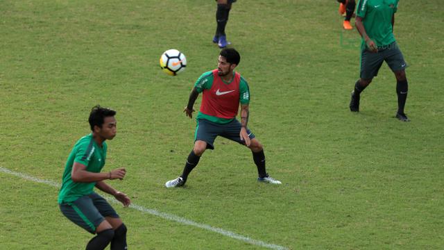 Timnas Indonesia U-23, Sesi Latiahn Timnas U-23, Bola.com, Stefano Lilipaly