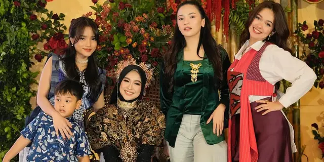 10 Potret Baju Pesta Artis Bertema Tradisional di Perayaan Ultah Ria Ricis dan Moana