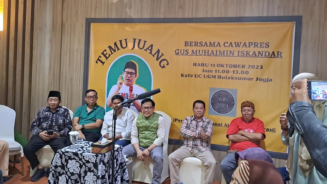 Ketua Umum PKB Muhaimin Iskandar menanggapi santai nama Gubernur Jawa Timur Khofifah Indar Parawansa diusulkan Partai Demokrat kepada bakal capres Prabowo Subianto.<br>