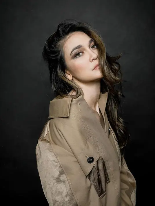 (Instagram/lunamaya)