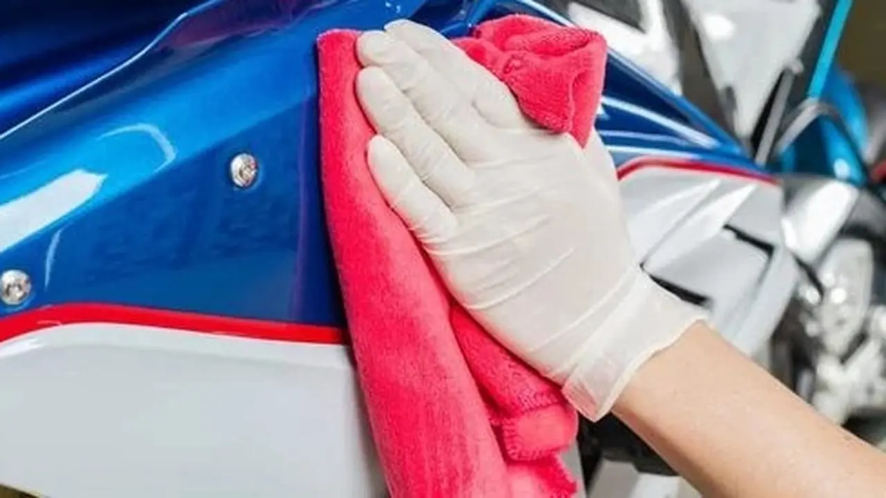 Cat motor cepat kusam meski jarang dipakai bisa disebabkan sinar UV, kelembapan, debu, hingga cara perawatan yang salah (meilleure-note.com)