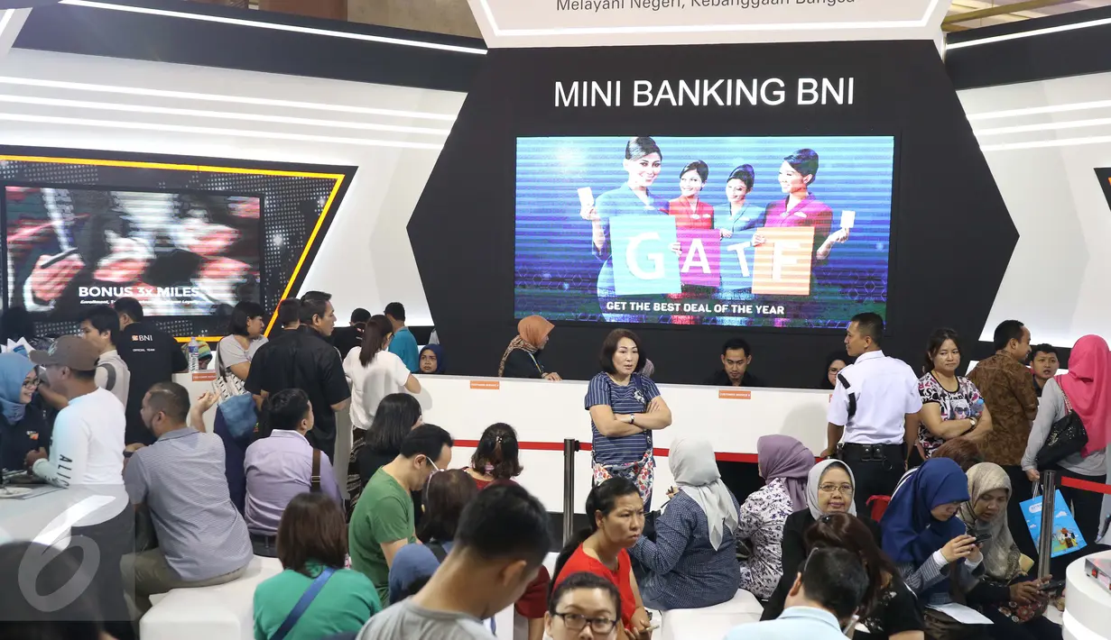 Suasana pameran Garuda Travel Fair (GATF) di JCC Senayan, Jakarta, Jumat (10/3). GATF 2017 berlangsung 10-12 Maret 2017, GATF kali ini (digelar) kesembilan kalinya. (Liputan6.com/Angga Yuniar)
