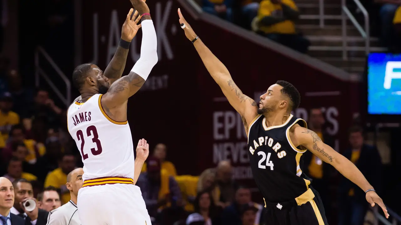 Playoffs NBA 2017: LeBron Bawa Cavaliers Ungguli Raptors 3-0