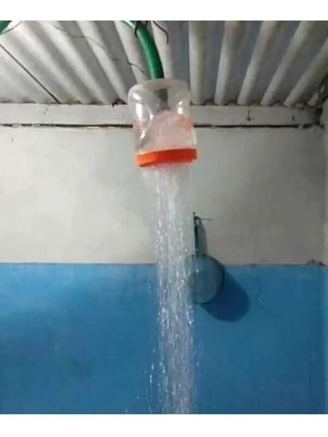 6 Shower Low Budget ala Anak Kos Ini Bikin Tepuk Jidat