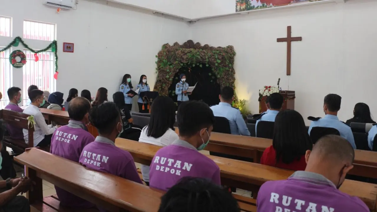 Sejumlah narapidana di Rutan Depok mendapat remisi Natal 2021.