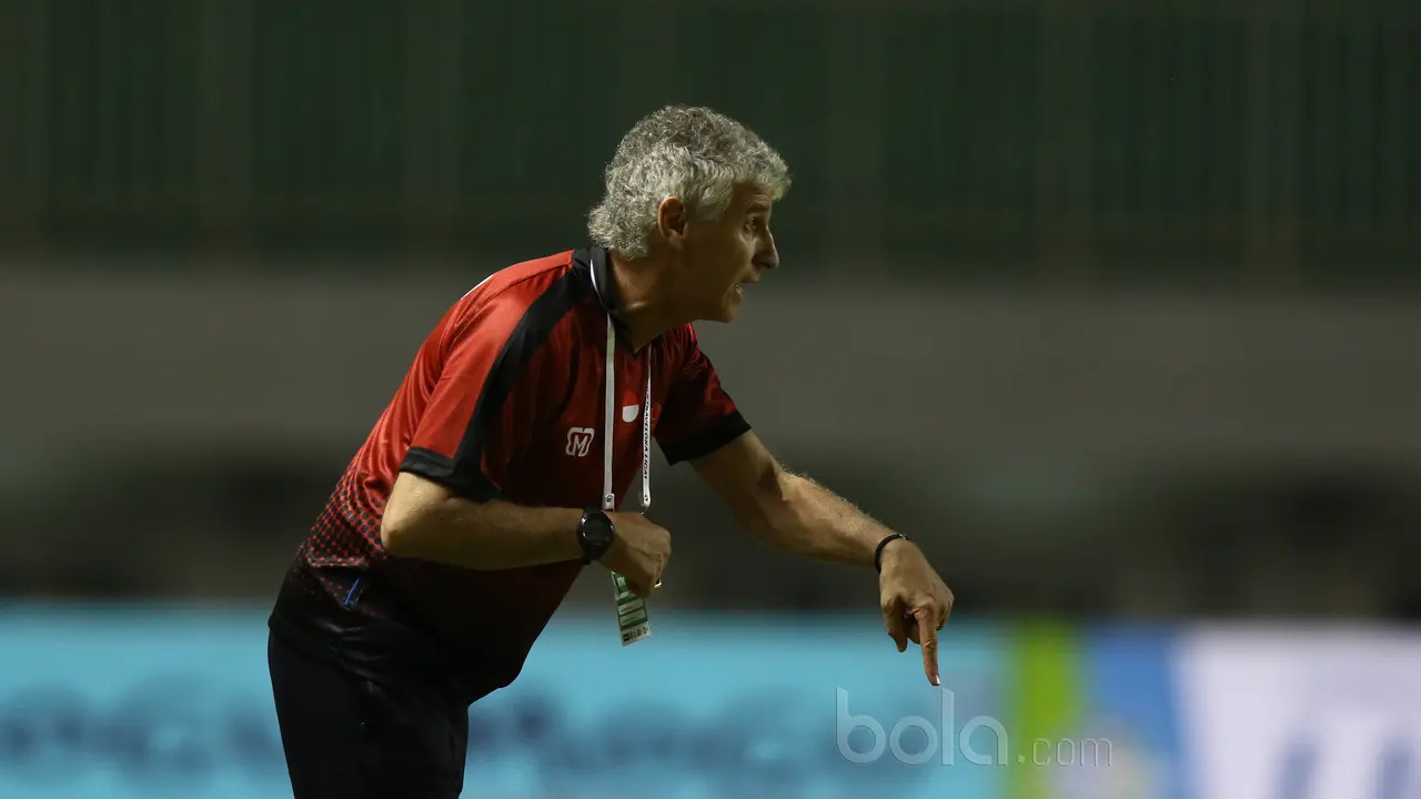 PS TNI, Liga 1 2017, Bola.com, Ivan Kolev