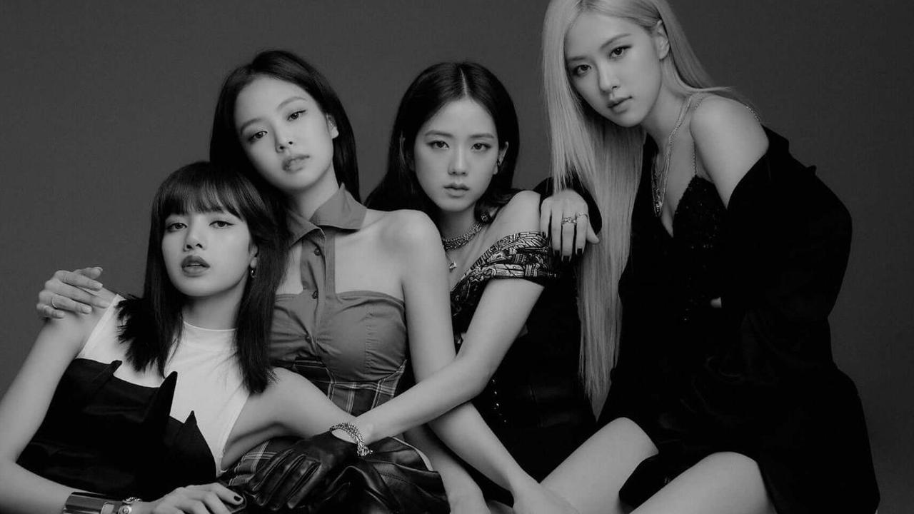 Starbucks x Blackpink (2021)