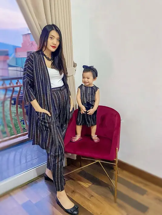 (Instagram/anissaaziza)