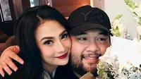 Kabar putus kembali datang dari pasangan kekasih Vanessa Angel dan Didi Mahardika Soekarno. Sebelumnya awal tahun ini, keduanya juga telah dikabarkan batal nikah. Yang terbaru, kedua pasangan ini resmi berpisah. (Instagram/vanessaangelofficial)