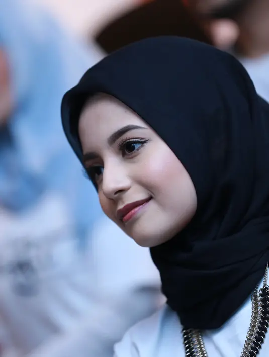 "Ini film luar biasa value-nya karena belum ada yang angkat Alquran. Mudah-mudahan orang makin memperdalam Alquran," ujar aktris juga pennyanyi ini. (Adrian Putra/Bintang.com)