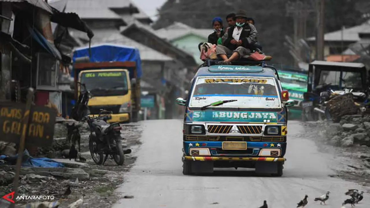 abu-sinabung-131124b.jpg